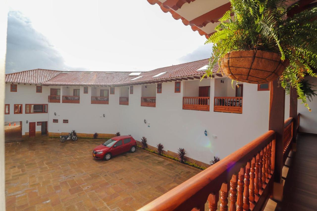 Hotel Las Palmas Вилья-де-Лейва Экстерьер фото