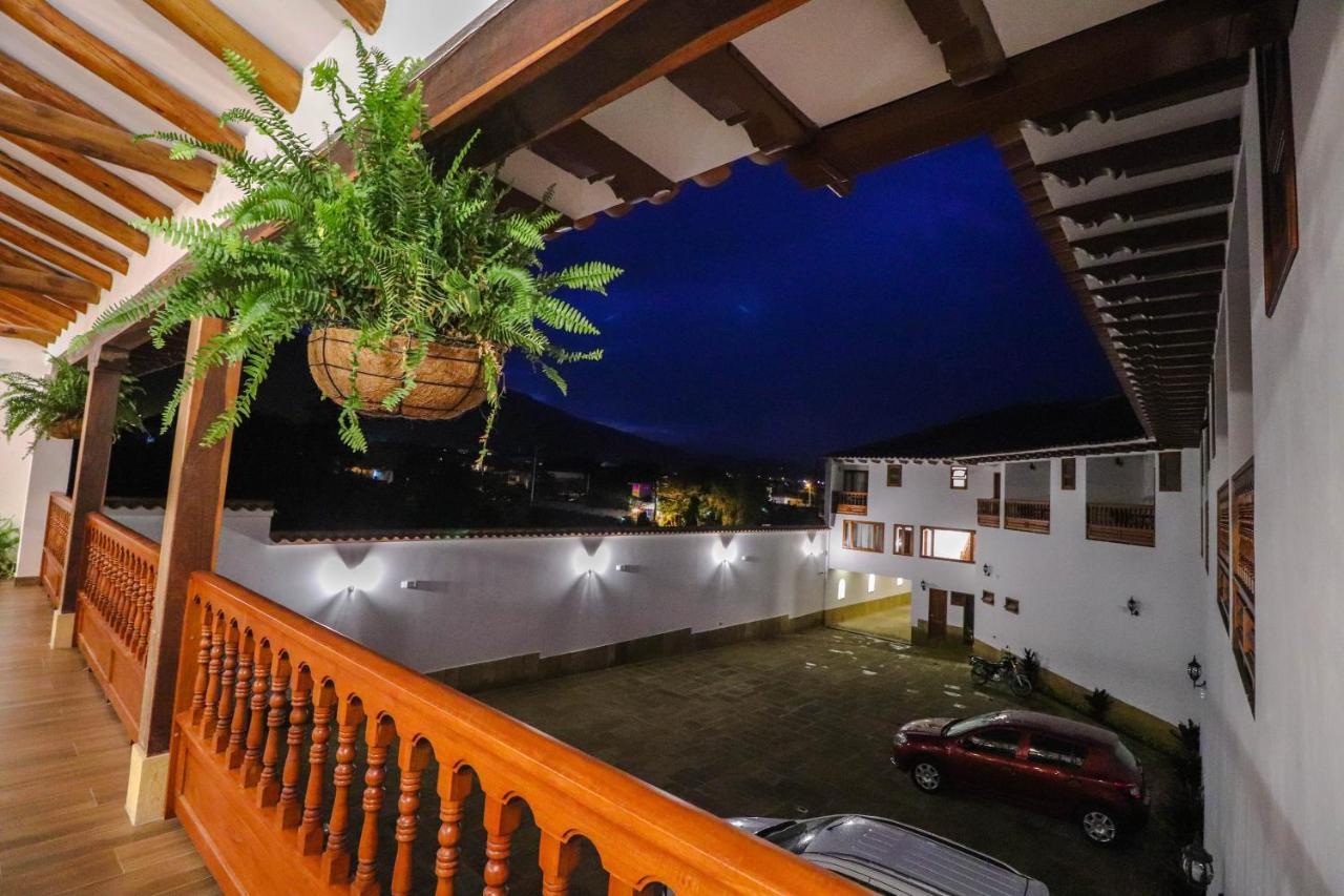 Hotel Las Palmas Вилья-де-Лейва Экстерьер фото