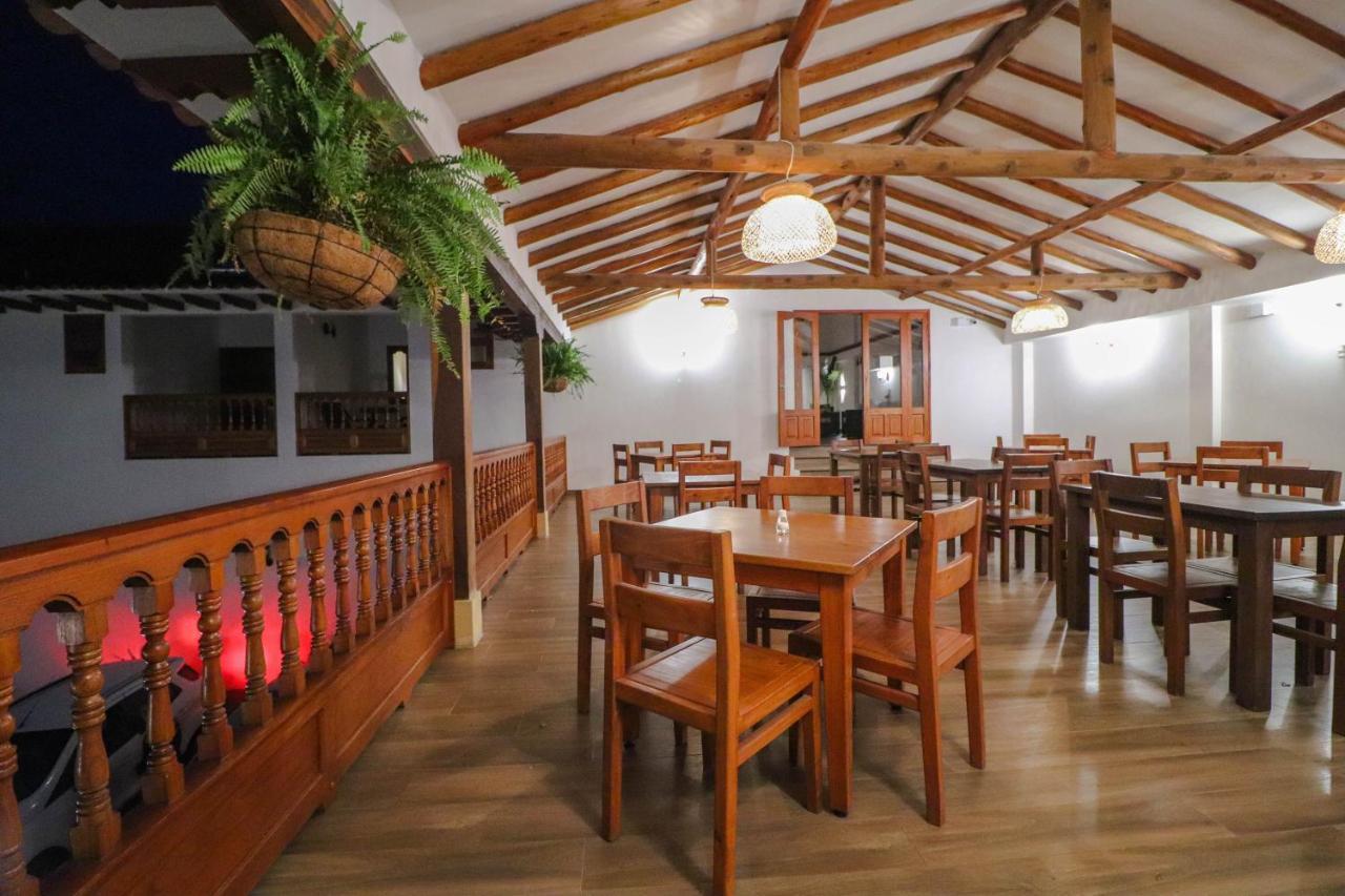 Hotel Las Palmas Вилья-де-Лейва Экстерьер фото